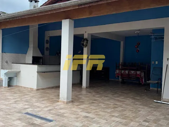 Casa com 300m² 4 quartos e 3 banheiros, à venda, no bairro Perequê Açu em Ubatuba