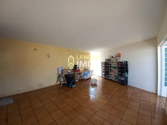 Casa com 800m² 3 quartos e 3 banheiros, à venda, no bairro Ponte de São João em Jundiaí