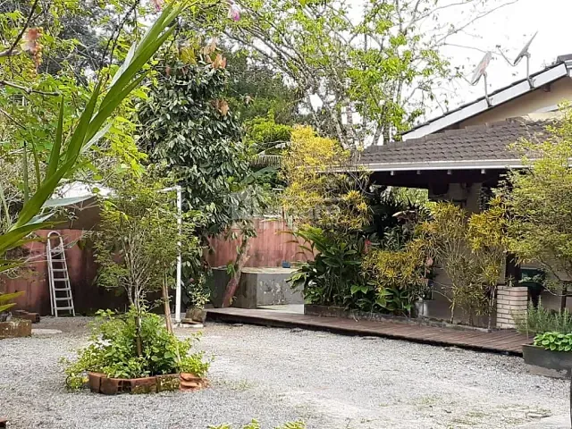 Casa com 4250m² 3 quartos e 5 banheiros, à venda, no bairro Indaiá em Bertioga
