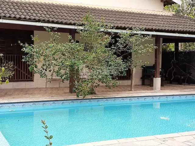 Casa com 4250m² 3 quartos e 5 banheiros, à venda, no bairro Indaiá em Bertioga