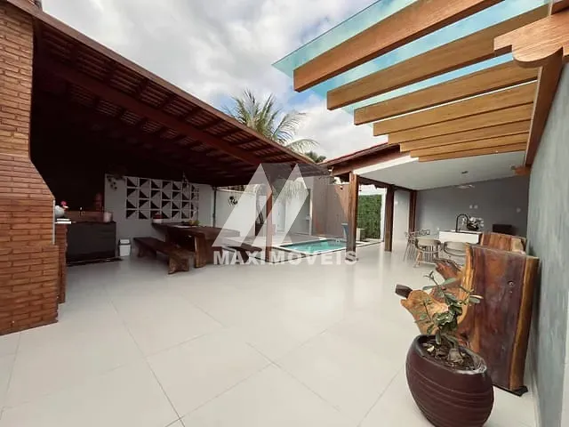 Casa com 360m² 2 quartos e 2 banheiros, à venda, no bairro São Francisco em Araçuaí