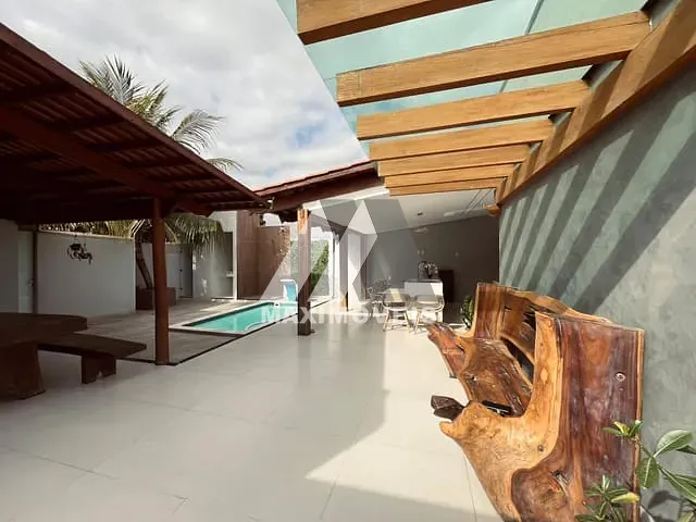 Casa com 360m² 2 quartos e 2 banheiros, à venda, no bairro São Francisco em Araçuaí