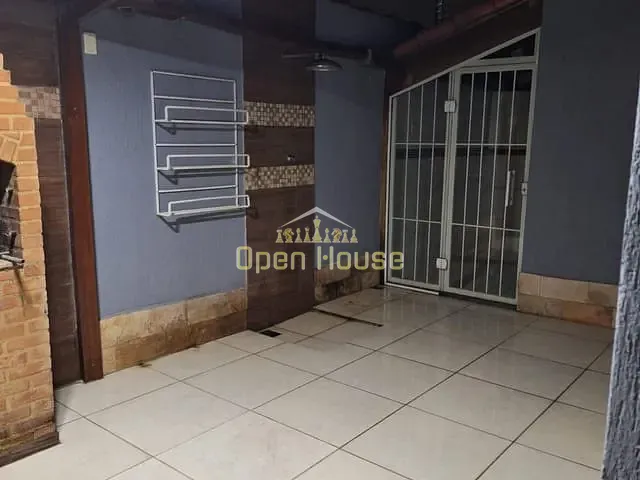 Casa 2 quartos e 1 banheiro, à venda, no bairro Colonia Santo Antonio em Barra Mansa