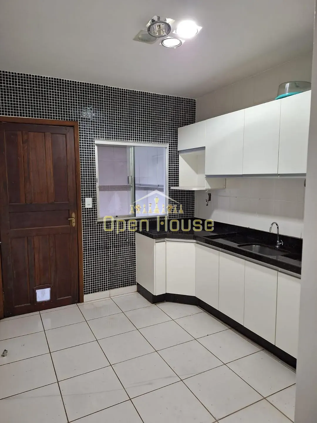 Casa, 2 quartos, 108 m² - Foto 1