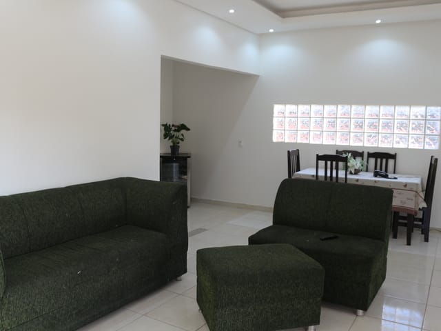 Casa com 533m² 7 quartos e 9 banheiros, à venda, no bairro Parque Xangri-Lá em Contagem