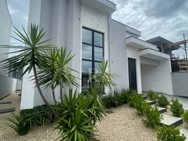 Casa com 270m² 3 quartos e 2 banheiros, à venda, no bairro Areias em Tijucas