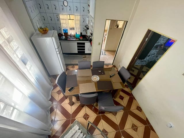 Casa 4 quartos e 2 banheiros, à venda, no bairro Vale das Acácias em Santa Luzia