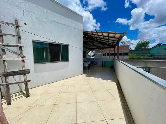 Casa 4 quartos e 2 banheiros, à venda, no bairro Vale das Acácias em Santa Luzia