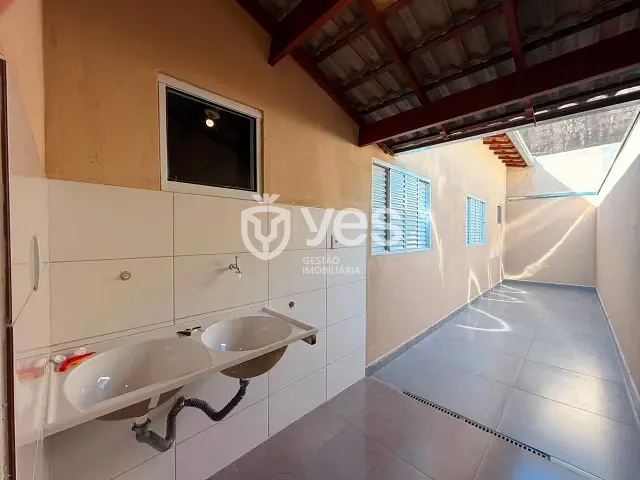 Casa 2 quartos e 2 banheiros, à venda, no bairro Centro em Araxá