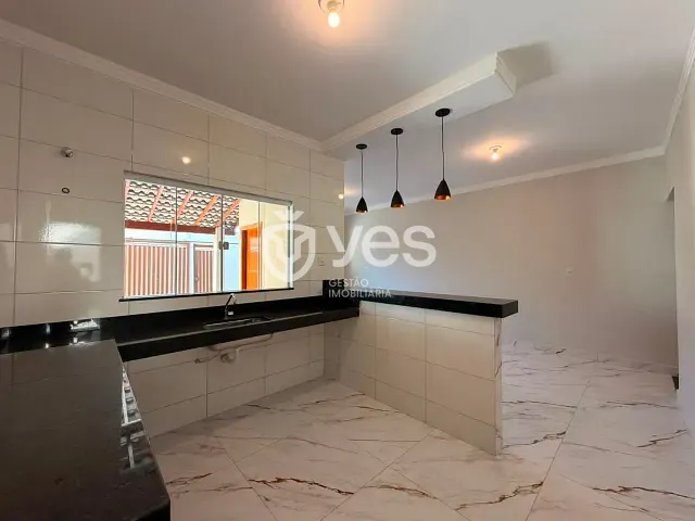 Casa 2 quartos e 2 banheiros, à venda, no bairro Centro em Araxá
