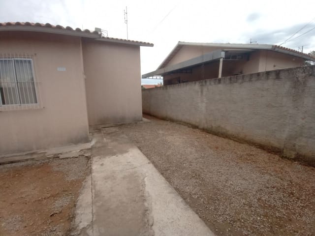 Casa com 160m² 2 quartos e 1 banheiro, para alugar, no bairro Parque dos Resedás 3 em São João da Boa Vista