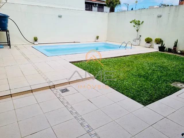 Casa 3 quartos e 3 banheiros, à venda ou para alugar, no bairro Três Vendas em Pelotas