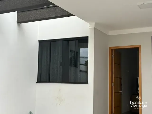 Casa 3 quartos e 2 banheiros, à venda, no bairro Parque das Grevíleas 3ª parte em Maringá