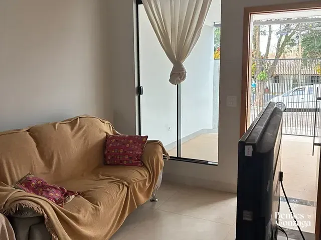 Casa 3 quartos e 2 banheiros, à venda, no bairro Parque das Grevíleas 3ª parte em Maringá