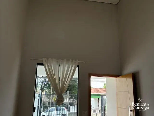 Casa 3 quartos e 2 banheiros, à venda, no bairro Parque das Grevíleas 3ª parte em Maringá