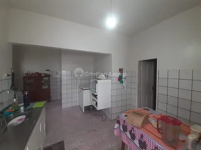 Casa com 280m², à venda, no bairro Jóquei em Teresina