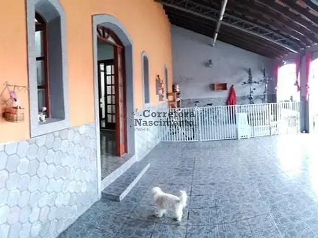 Casa com 300m² 3 quartos e 2 banheiros, à venda, no bairro Jardim Santa Maria em Jacareí