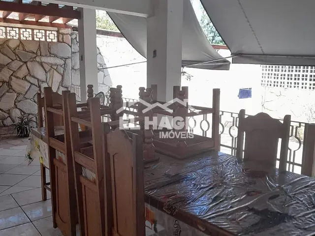 Casa com 800m² 3 quartos e 3 banheiros, à venda, no bairro Coxipó em Cuiabá