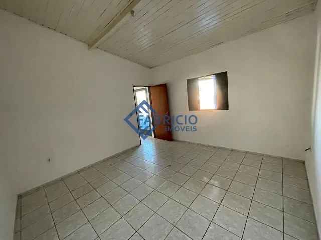 Casa com 45m² 1 quarto e 1 banheiro, para alugar, no bairro Capela em Vinhedo