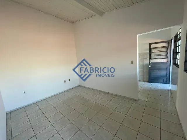 Casa com 45m² 1 quarto e 1 banheiro, para alugar, no bairro Capela em Vinhedo