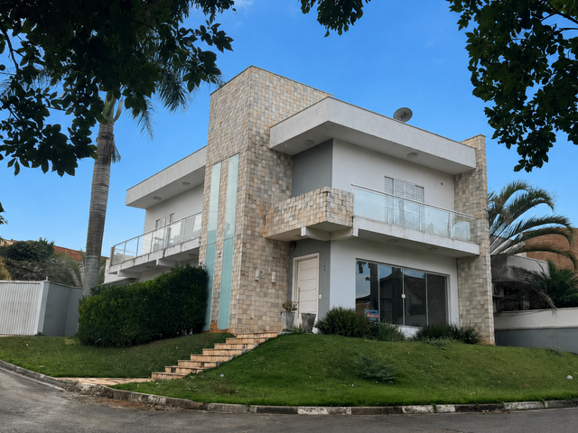 Casa 4 quartos e 5 banheiros, para alugar, no bairro Vila Monte Verde em Tatuí
