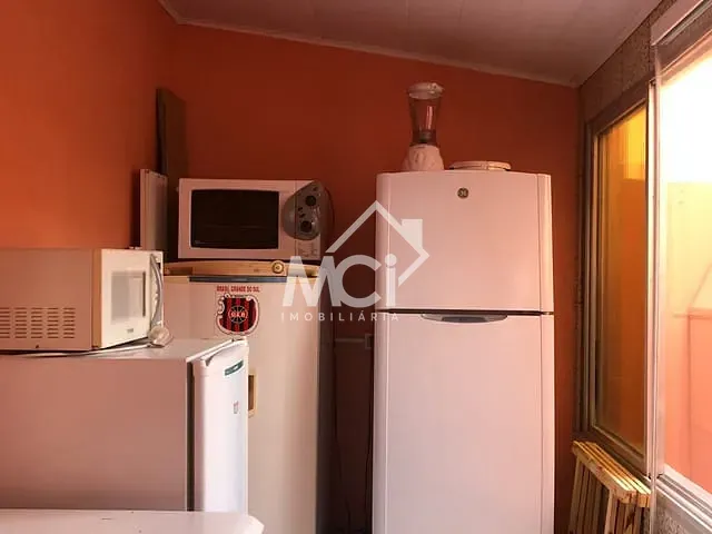Casa 2 quartos e 1 banheiro, à venda, no bairro Areal em Pelotas