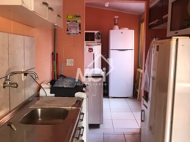 Casa 2 quartos e 1 banheiro, à venda, no bairro Areal em Pelotas
