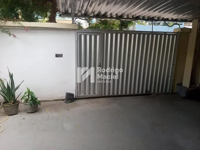 Casa 4 quartos e 3 banheiros, à venda, no bairro Zumbi em Recife