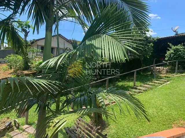 Casa com 837m² 3 quartos e 2 banheiros, à venda, no bairro Floresta em Joinville