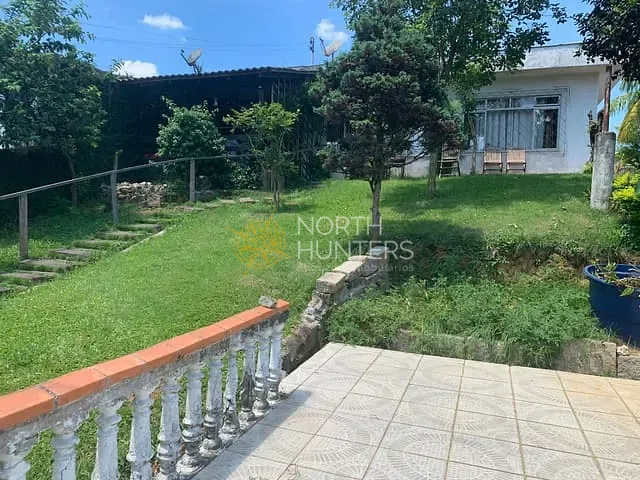 Casa com 837m² 3 quartos e 2 banheiros, à venda, no bairro Floresta em Joinville