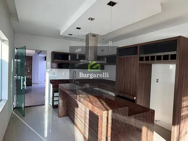 Casa 3 quartos e 1 banheiro, para alugar, no bairro Residencial Sant'ana I em Lavras