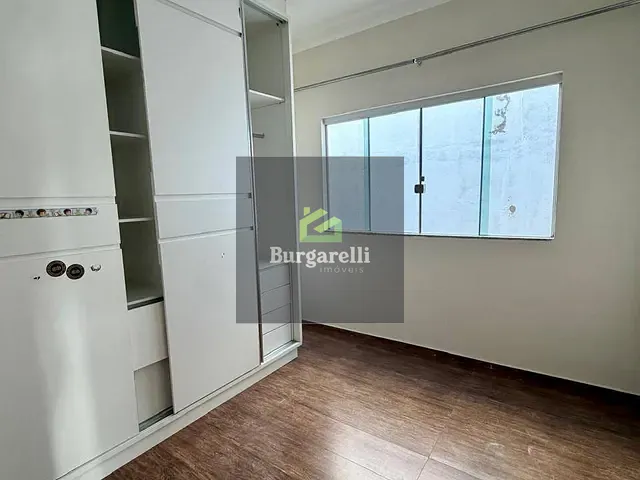 Casa 3 quartos e 1 banheiro, para alugar, no bairro Residencial Sant'ana I em Lavras