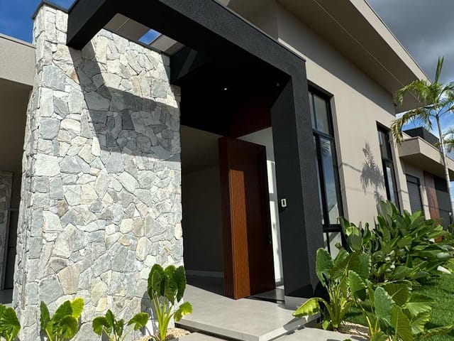 Casa com 371m² 3 quartos e 4 banheiros, à venda, no bairro Condomínio Aquarela dos Poemas em Sinop