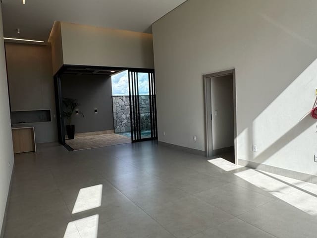 Casa com 371m² 3 quartos e 4 banheiros, à venda, no bairro Condomínio Aquarela dos Poemas em Sinop