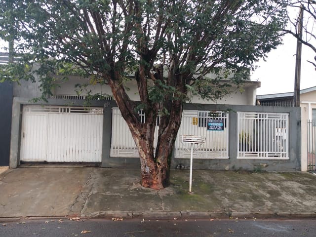 Casa com 250m² 2 quartos e 1 banheiro, à venda, no bairro Jardim Santo Amaro em Cambé