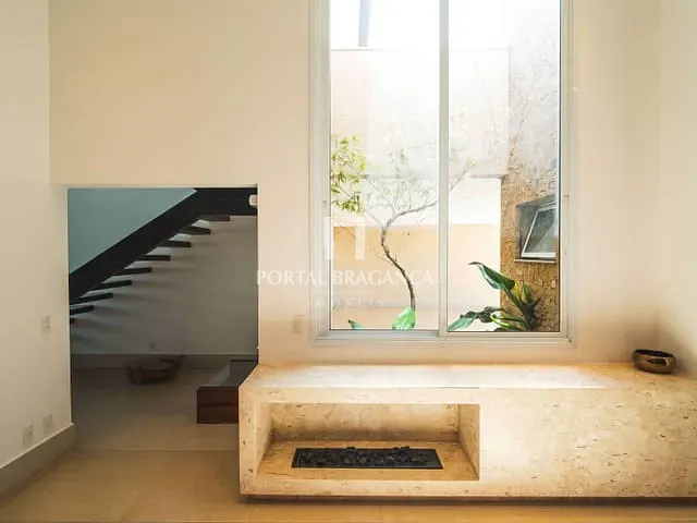 Casa com 513m² 4 quartos e 6 banheiros, à venda, no bairro Condomínio Residencial e Comercial Fazenda Santa Petronilla em Bragança Paulista