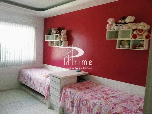 Casa com 1600m² 4 quartos e 5 banheiros, à venda, no bairro Maria Paula em Niterói
