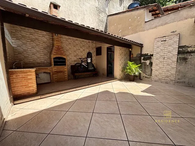 Casa 3 quartos e 3 banheiros, à venda, no bairro Retiro em Volta Redonda