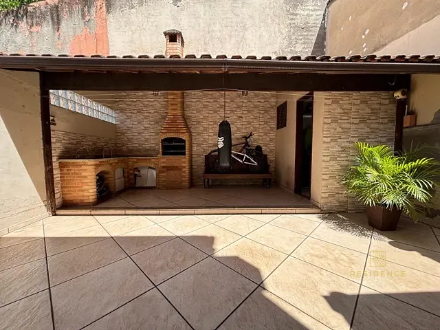 Casa 3 quartos e 3 banheiros, à venda, no bairro Retiro em Volta Redonda