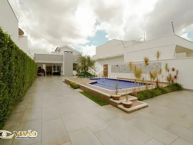 Casa com 450m² 2 quartos e 2 banheiros, à venda, no bairro Jardim Maringá em Sinop