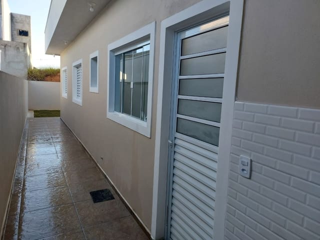 Casa 2 quartos e 2 banheiros, à venda, no bairro Campos Olivotti em Extrema