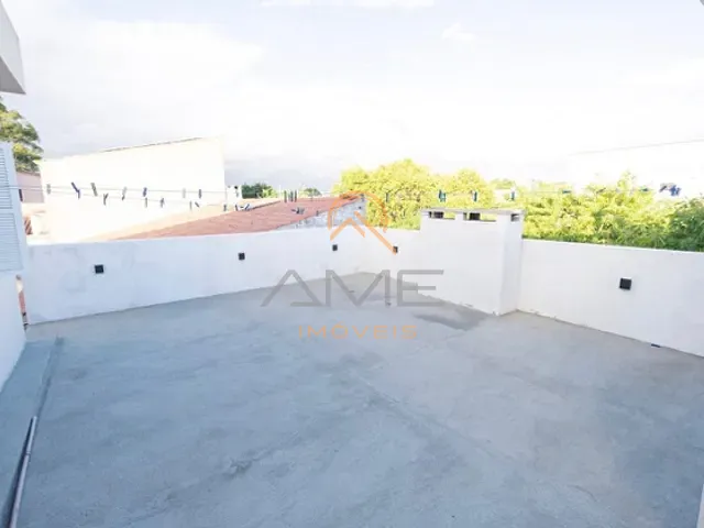Casa 3 quartos e 4 banheiros, à venda, no bairro Três Vendas em Pelotas