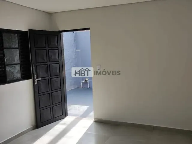 Casa 1 quarto e 1 banheiro, à venda, no bairro Jardim Ferraz em Bauru