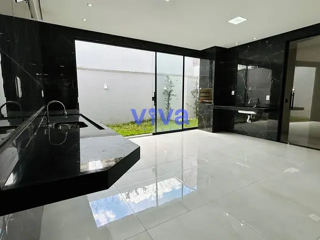 Casa com 210m² 3 quartos e 3 banheiros, à venda, no bairro Setor Serra Dourada - 3ª Etapa em Aparecida de Goiânia