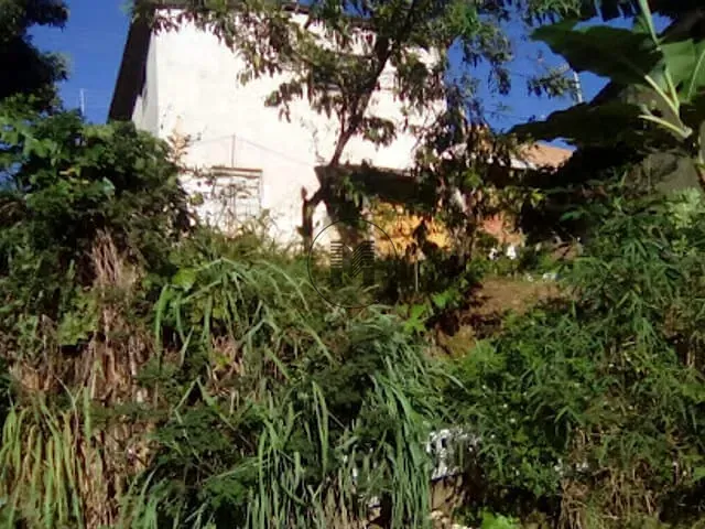 Casa com 450m² 3 quartos e 2 banheiros, à venda, no bairro Cajuru  em Pindamonhangaba