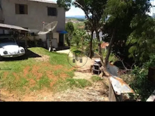 Casa com 450m² 3 quartos e 2 banheiros, à venda, no bairro Cajuru  em Pindamonhangaba