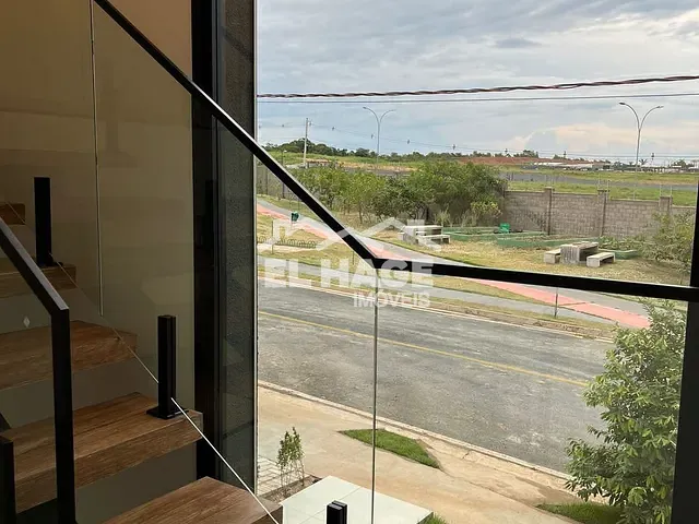 Casa com 257m² 4 quartos e 6 banheiros, à venda, no bairro Ribeirão do Lipa em Cuiabá