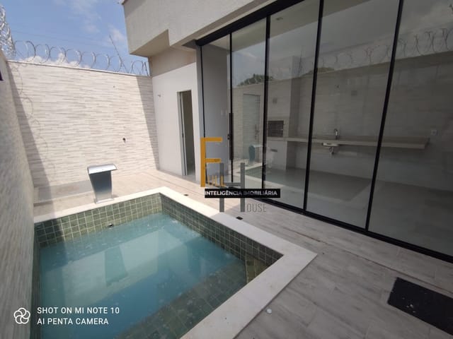 Casa com 228m² 3 quartos e 3 banheiros, à venda, no bairro Vila Rosa em Goiânia
