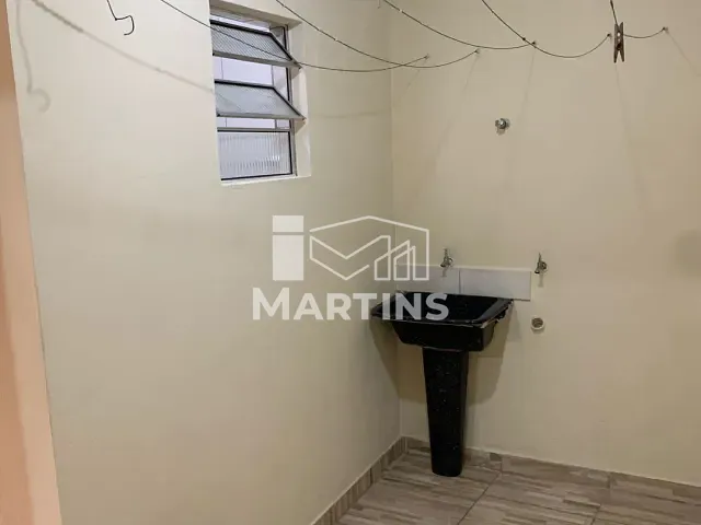 Casa 1 quarto e 1 banheiro, para alugar, no bairro Jardim São Mateus em Taboão da Serra