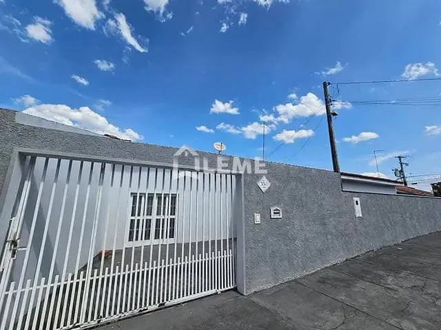 Casa com 209m² 3 quartos e 2 banheiros, à venda, no bairro Vila Naufel em Mococa